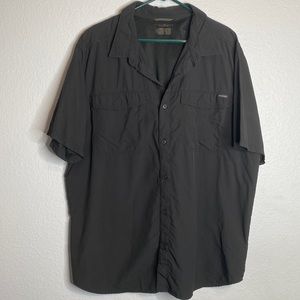 Columbia black short sleeve button down mens shirt with vented back XL